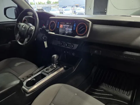 More photos of 2019 Toyota Tacoma SR5 V6 at Premium Autos - Norco, CA