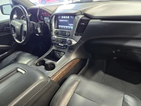 More photos of 2020 Chevrolet Suburban LT 4X4****CAPTAIN SEATS, SUNROOF*** at Premium Autos - Norco, CA