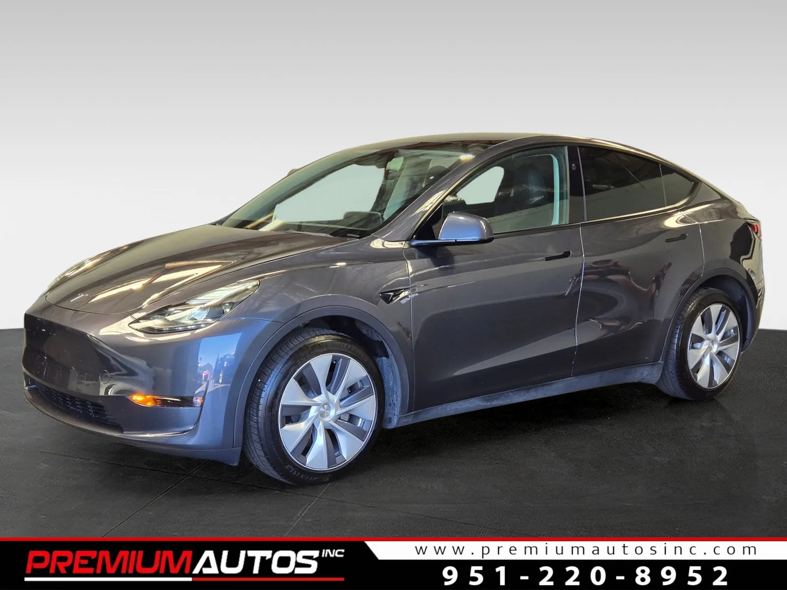 Gray 2023 Tesla Model Y LONG RANGE HW4 for sale in Norco, CA