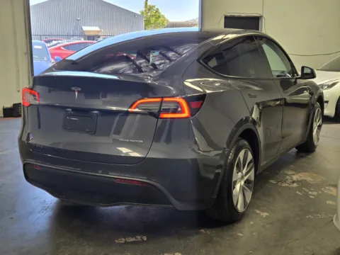 More photos of 2023 Tesla Model Y LONG RANGE HW4 at Premium Autos - Norco, CA