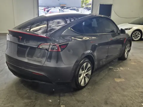 More photos of 2022 Tesla Model Y Long Range at Premium Autos - Norco, CA