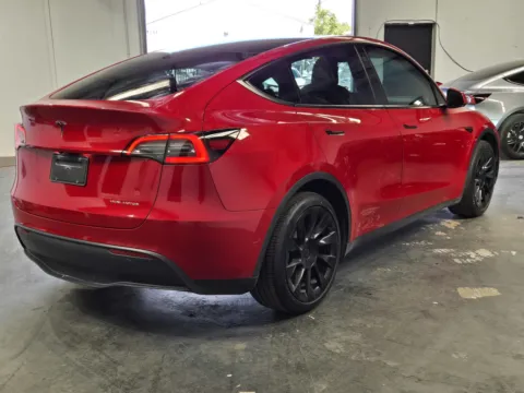 More photos of 2022 Tesla Model Y Long Range at Premium Autos - Norco, CA