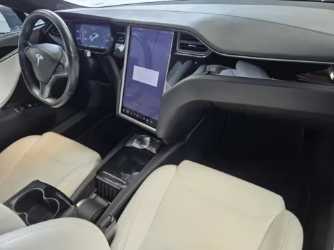 More photos of 2018 Tesla Model S at Premium Autos - Norco, CA