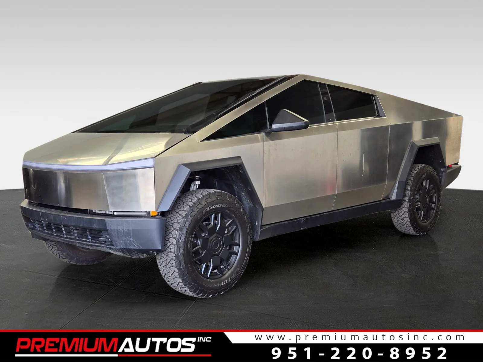 2025 Tesla Cybertruck Base