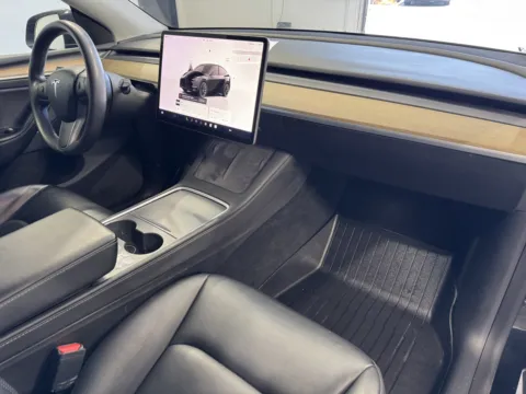 More photos of 2023 Tesla Model Y at Premium Autos - Norco, CA