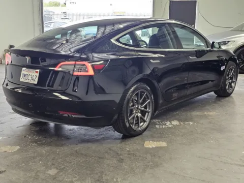 More photos of 2019 Tesla Model 3 Standard Range Plus at Premium Autos - Norco, CA