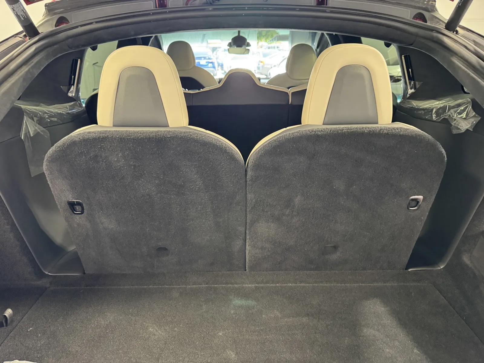 Tesla Model X photo 8