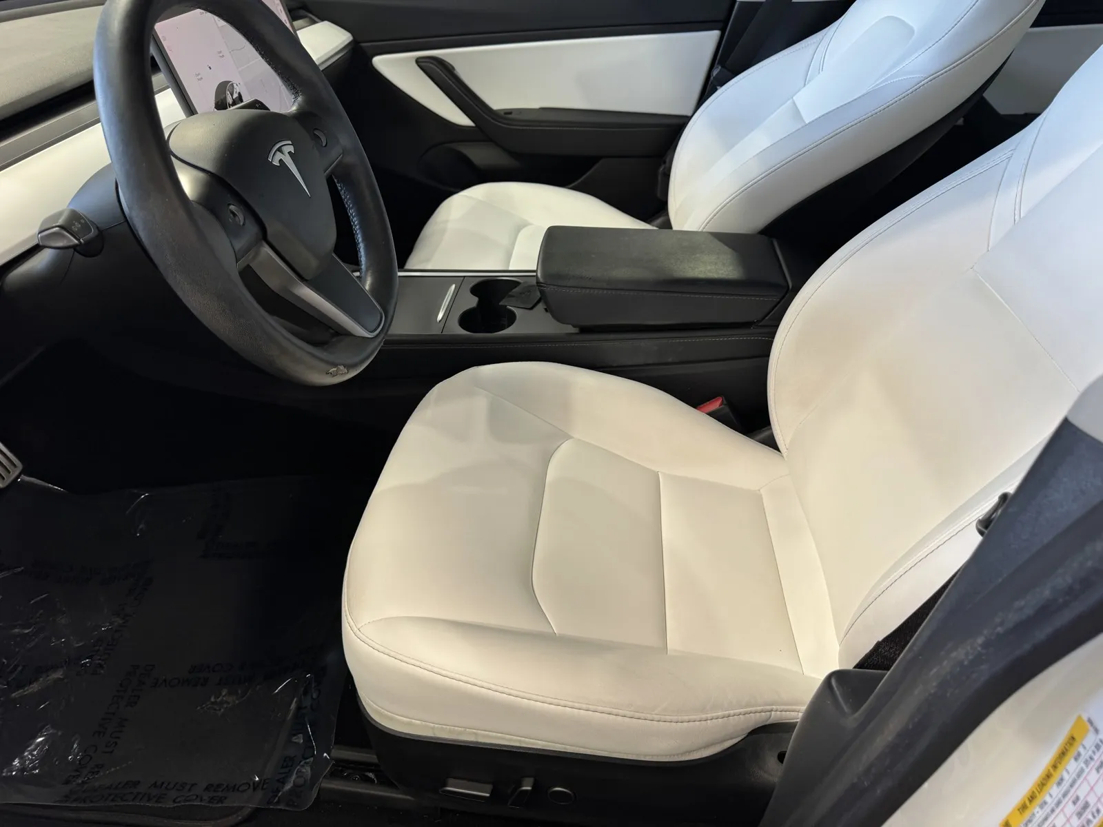 Tesla Model 3 photo 12
