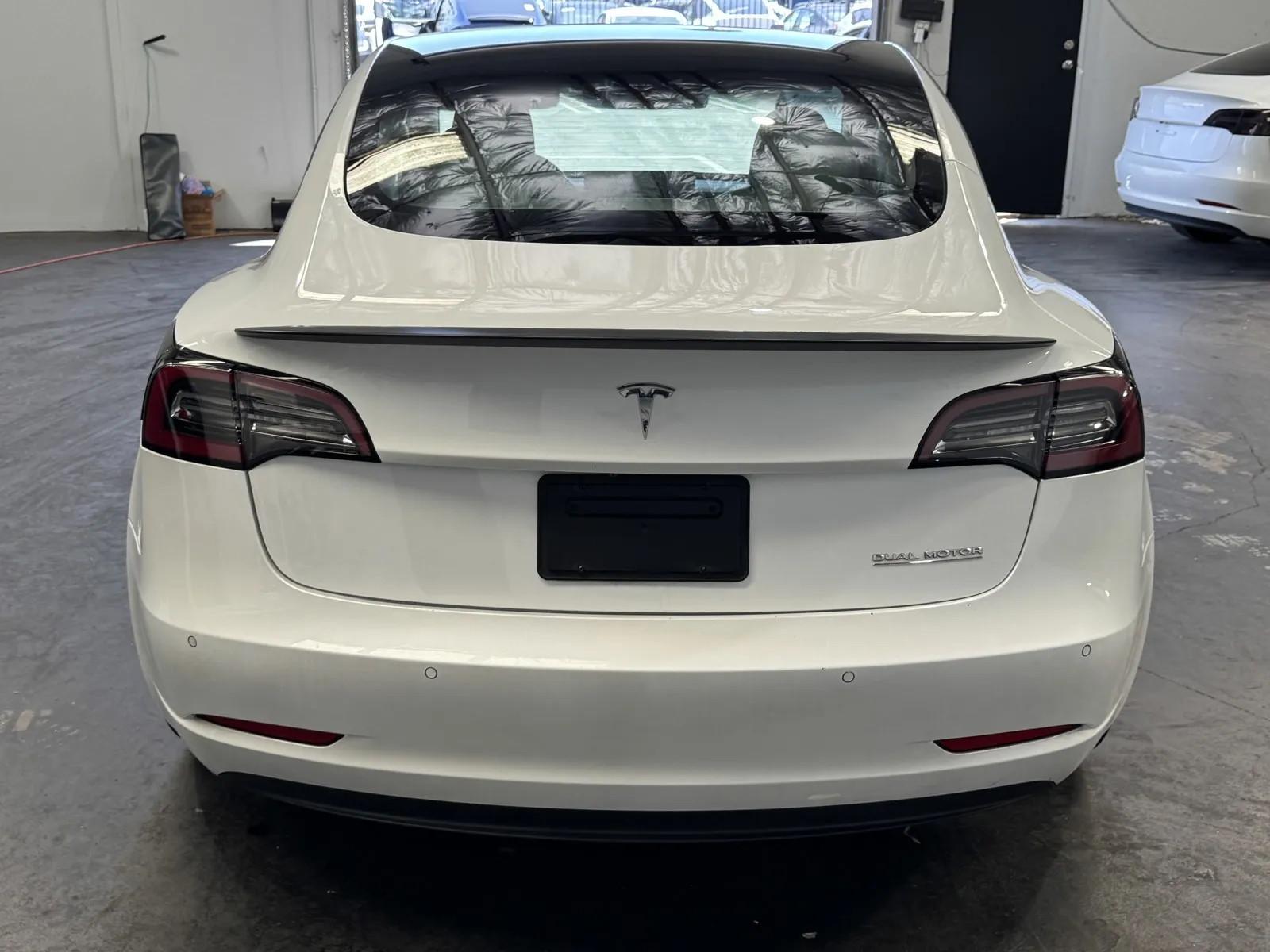 Tesla Model 3 photo 3