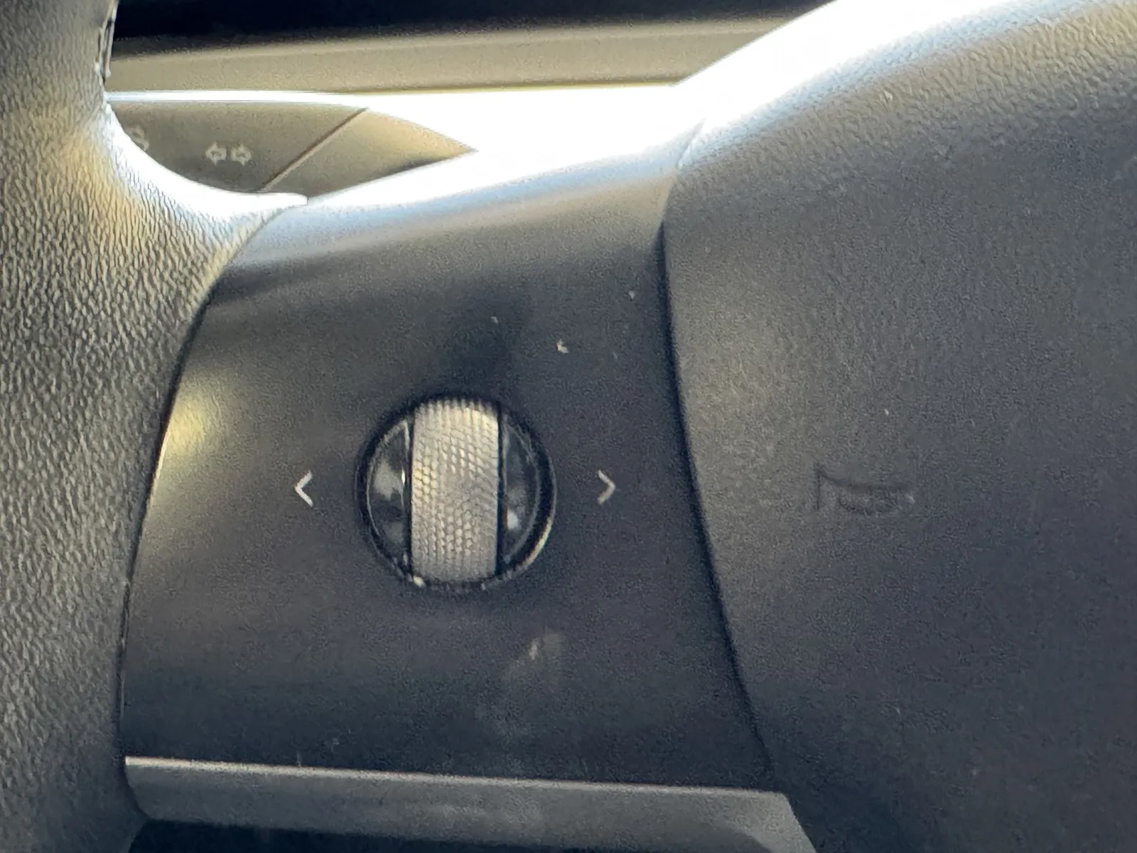 Tesla Model 3 photo 20