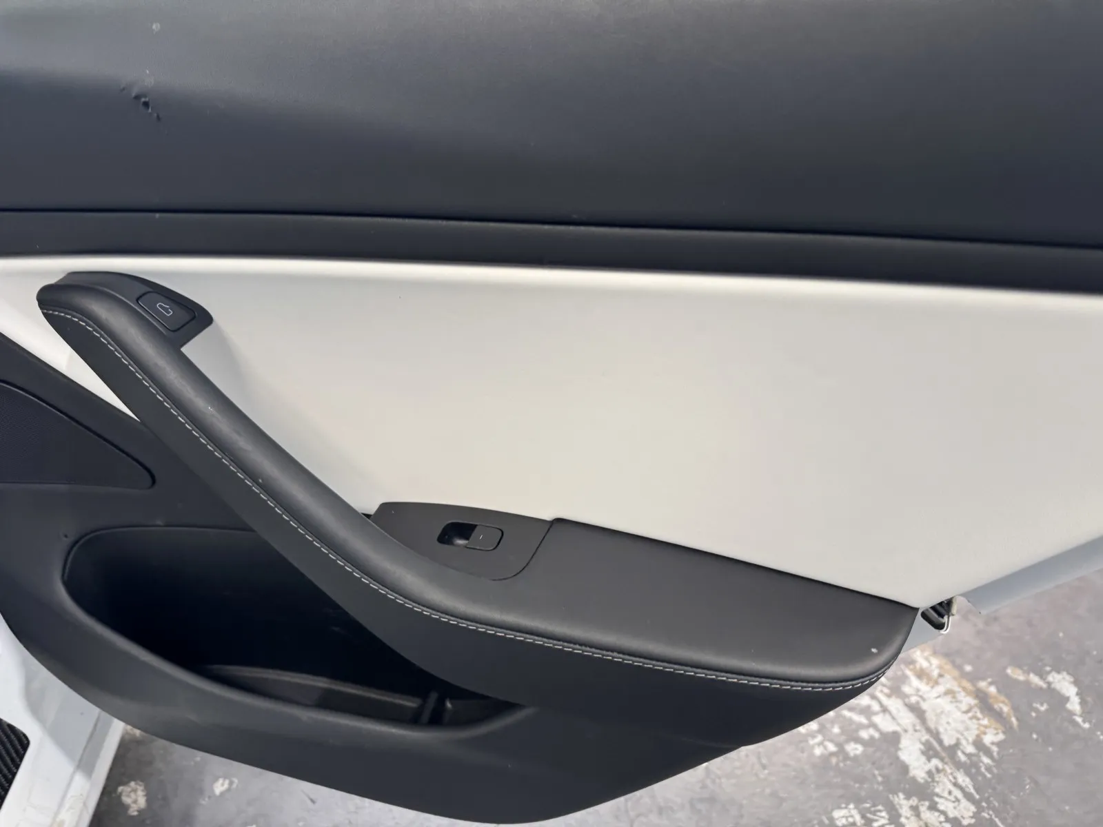 Tesla Model 3 photo 9