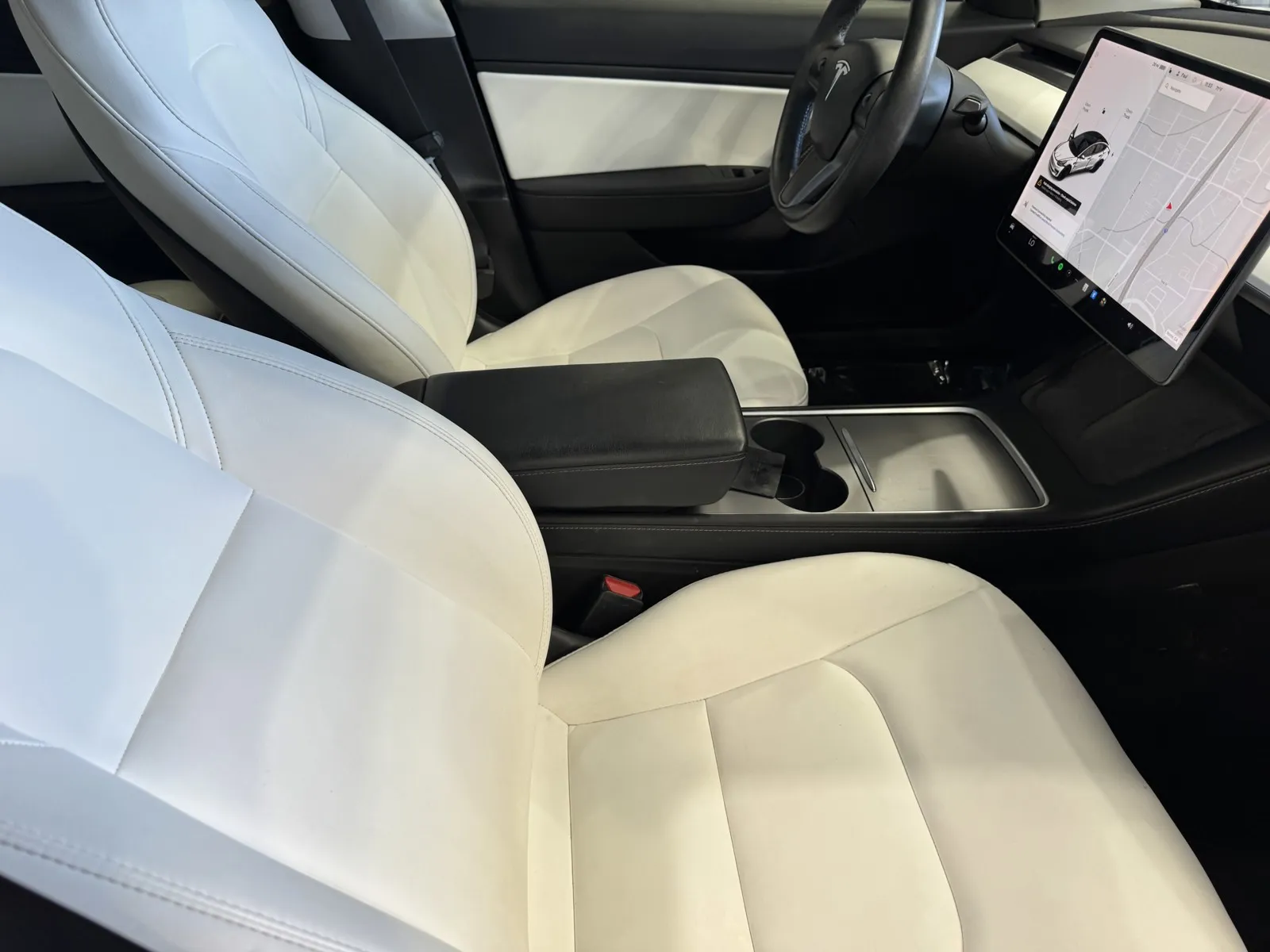 Tesla Model 3 photo 6