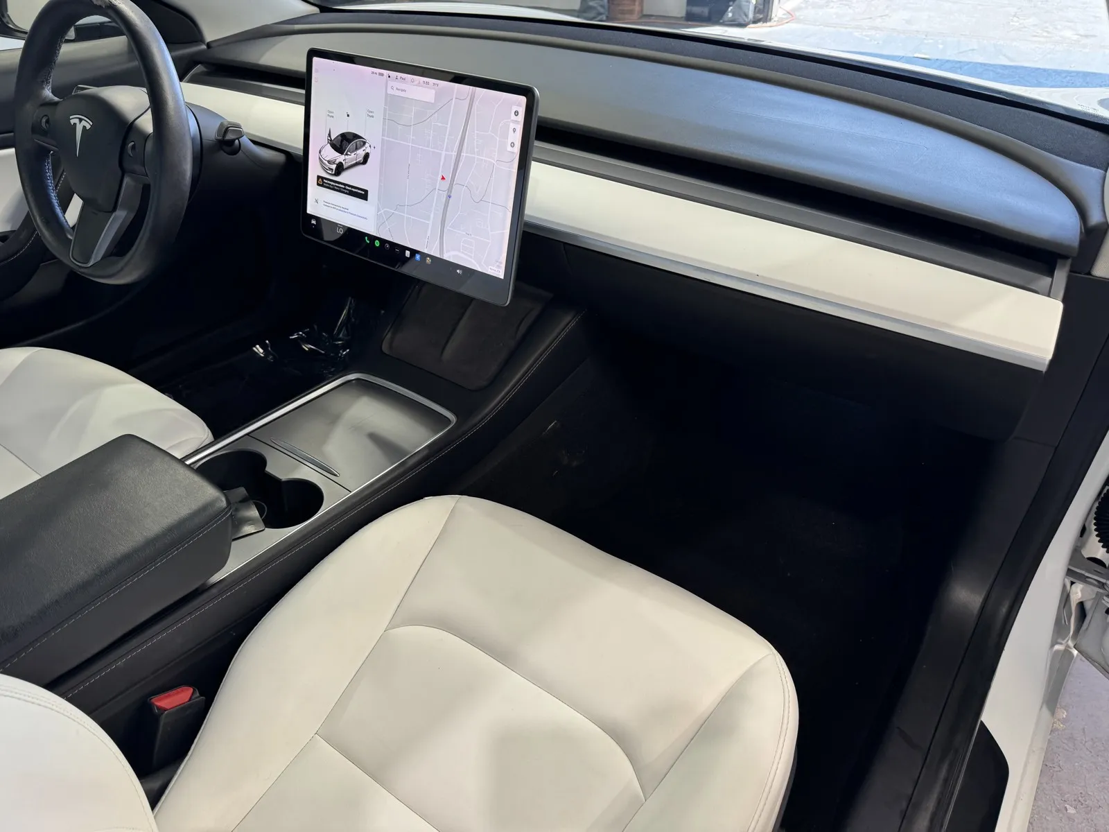 Tesla Model 3 photo 5