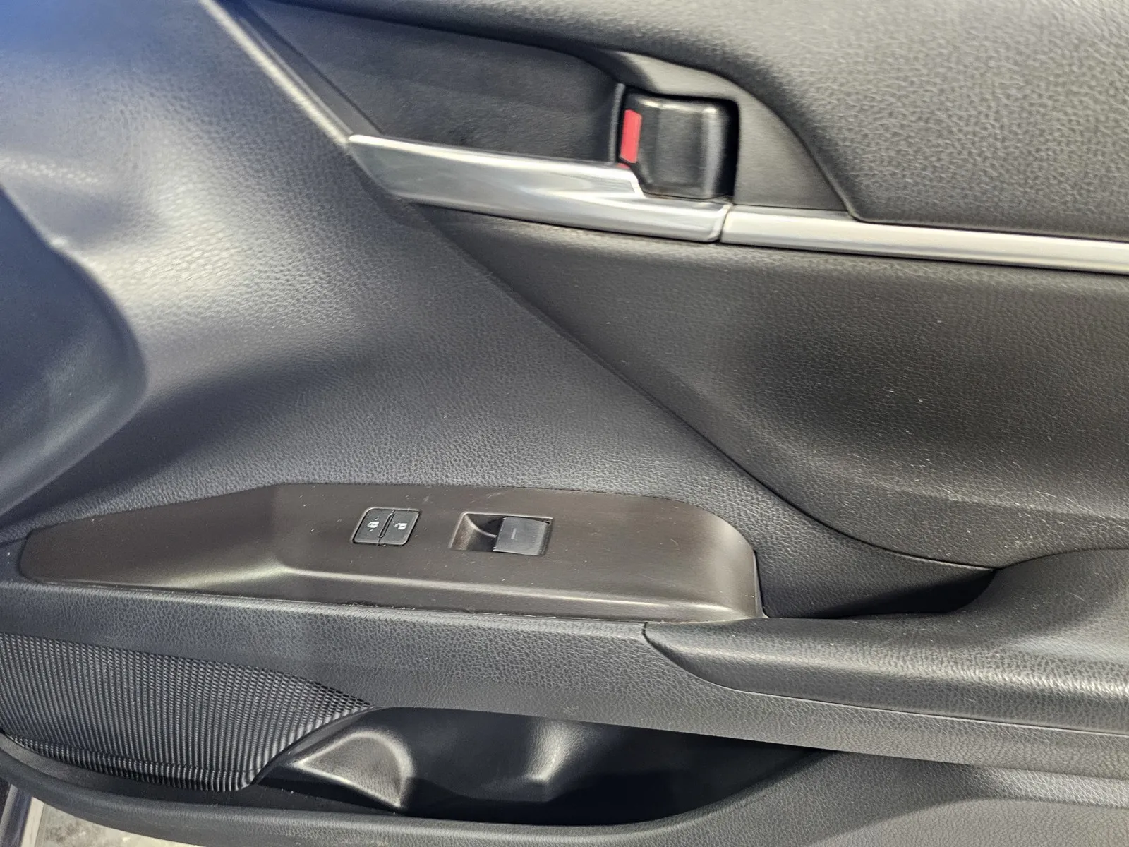Toyota Camry photo 6