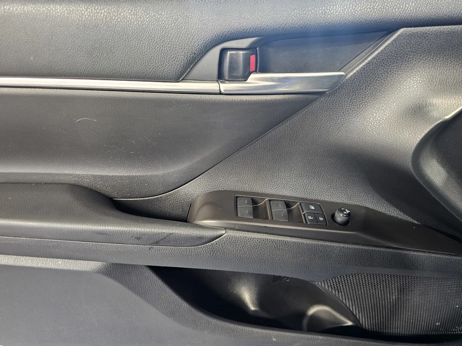 Toyota Camry photo 13