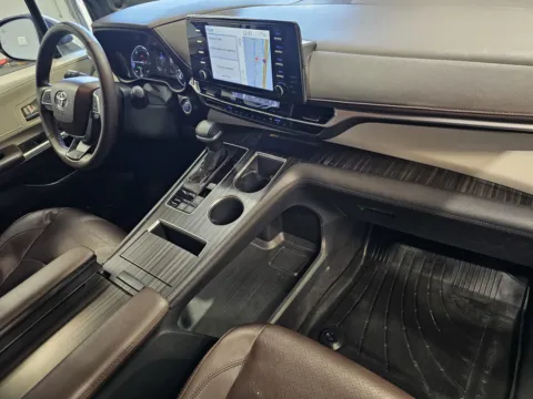 More photos of 2023 Toyota Sienna Platinum 7-Passenger at Premium Autos - Norco, CA