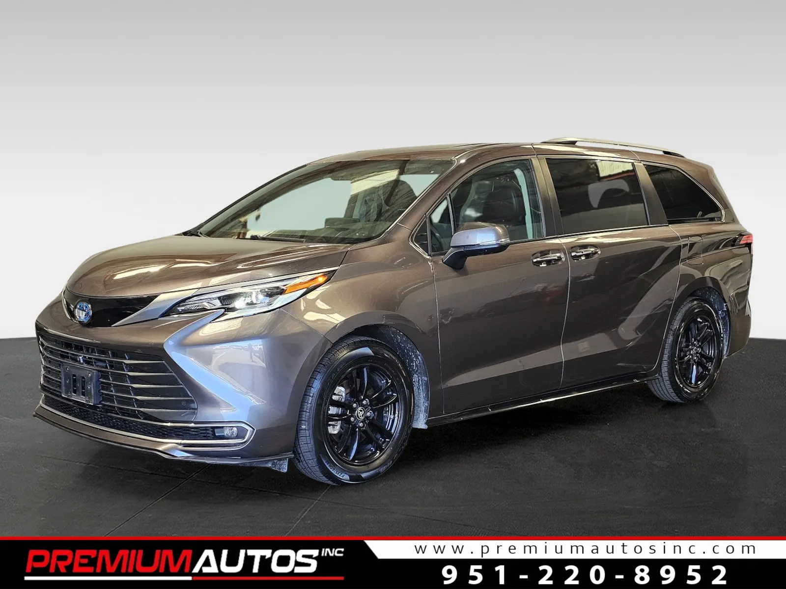 Gray 2023 Toyota Sienna Platinum 7-Passenger for sale in Norco, CA