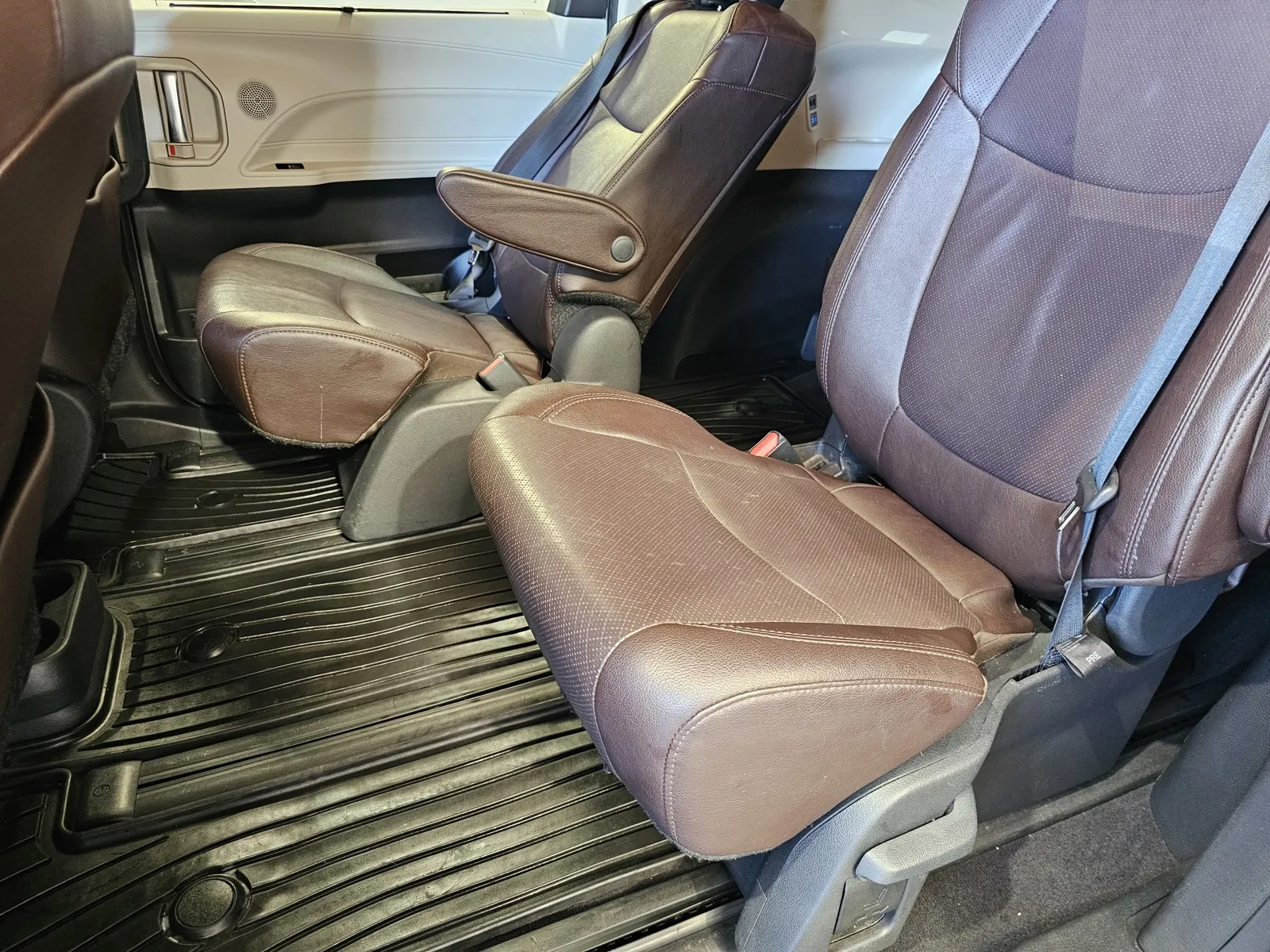 Toyota Sienna photo 11