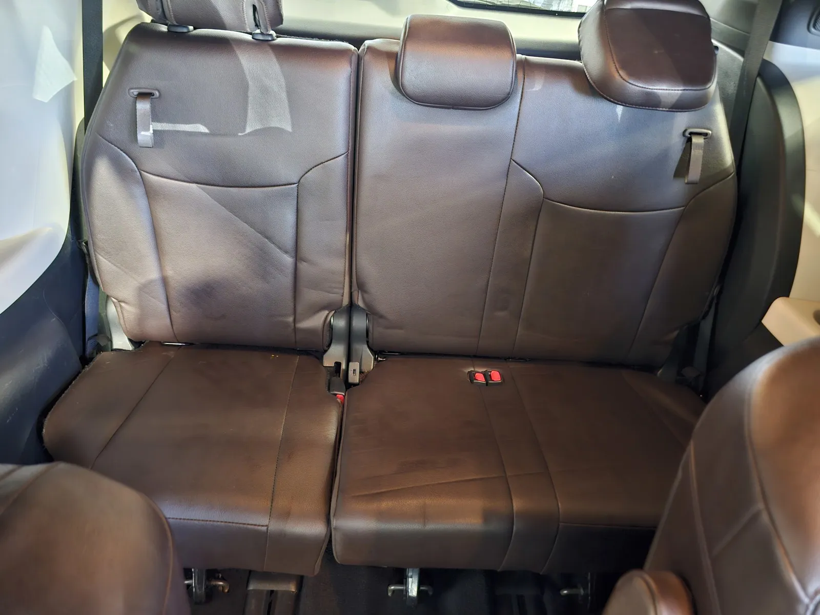 Toyota Sienna photo 9