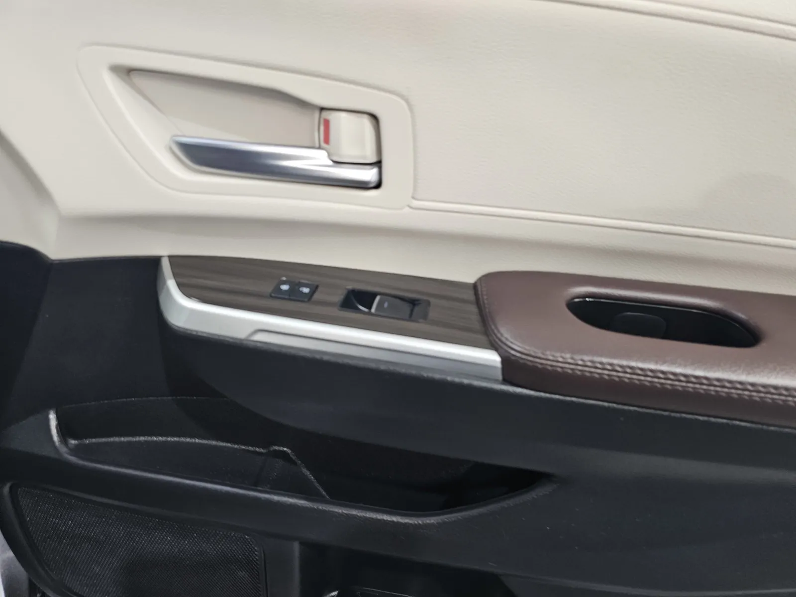 Toyota Sienna photo 6
