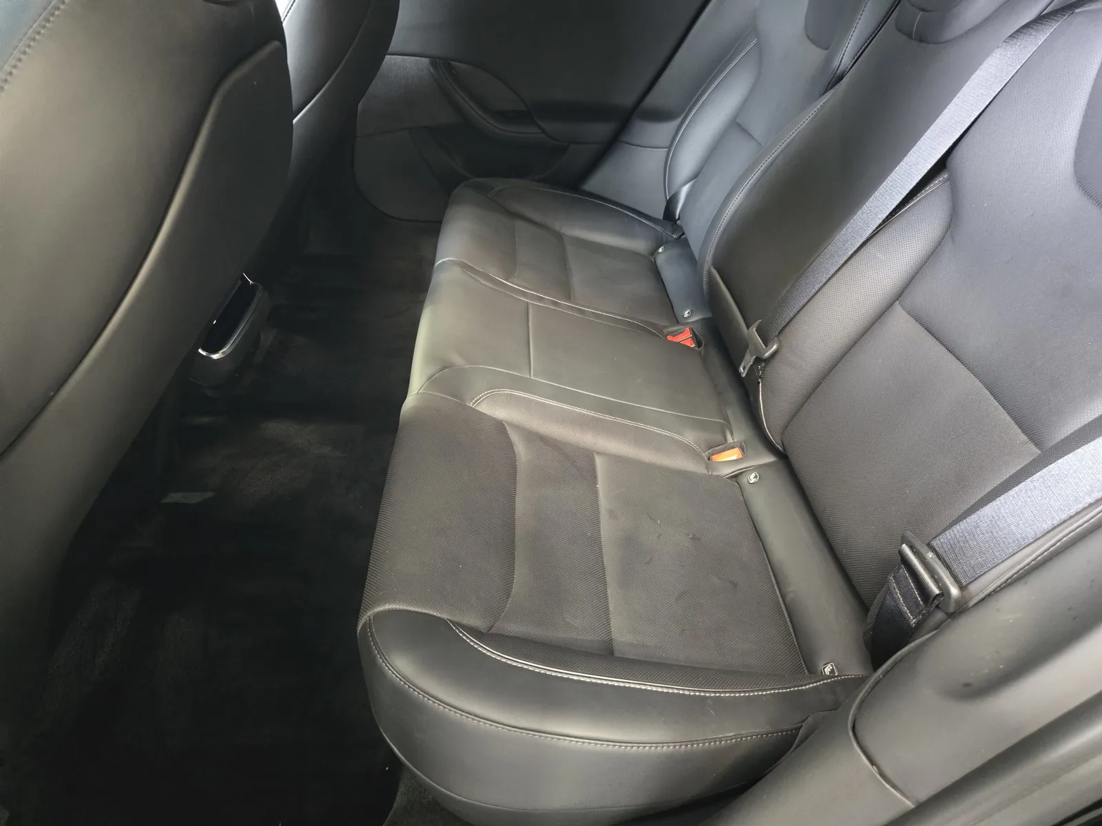 Tesla Model S photo 12