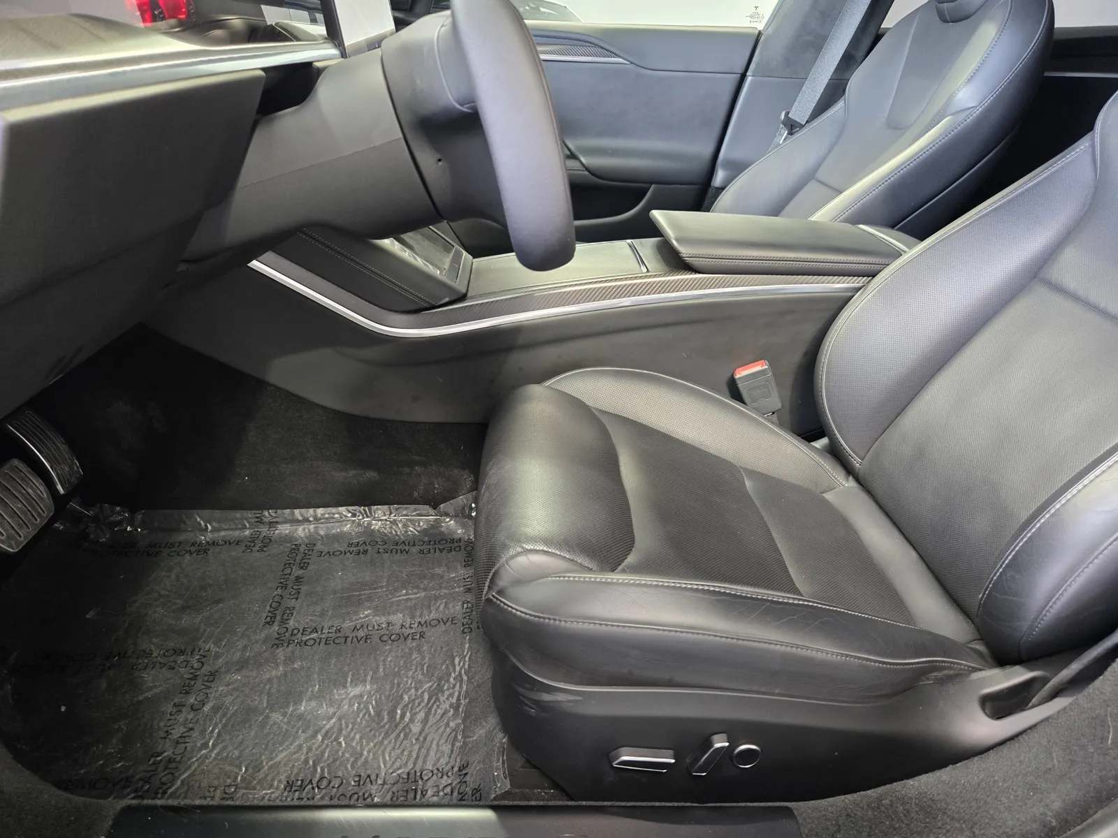 Tesla Model S photo 14