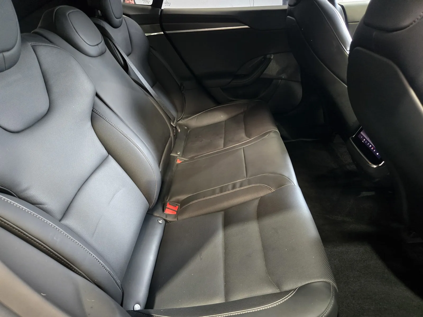 Tesla Model S photo 9