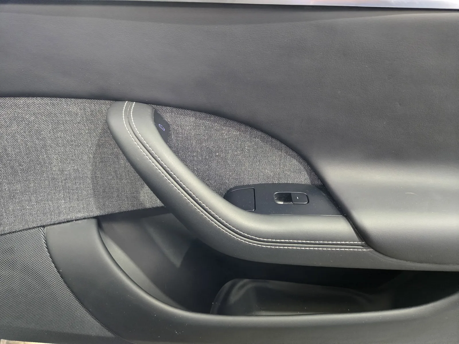 Tesla Model S photo 6
