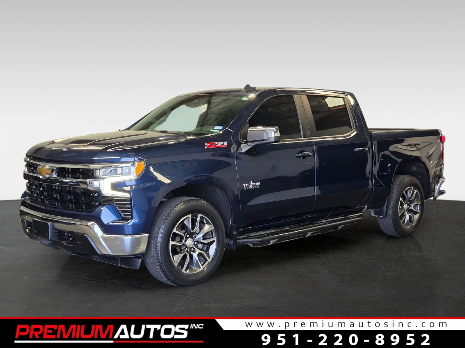 Blue 2022 Chevrolet Silverado 1500 LT 4X4 Z71 OFF-ROAD PACKAGE for sale in Norco, CA