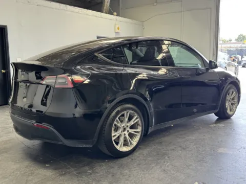 More photos of 2023 Tesla Model Y Long Range at Premium Autos - Norco, CA
