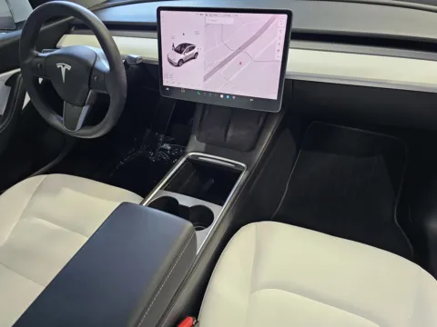More photos of 2021 Tesla Model Y Long Range at Premium Autos - Norco, CA