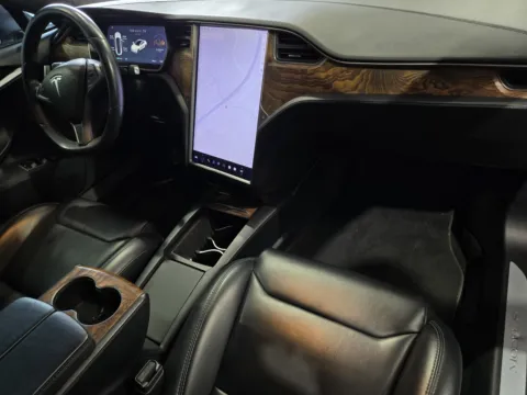More photos of 2019 Tesla Model S at Premium Autos - Norco, CA