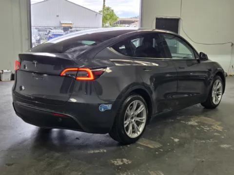 More photos of 2021 Tesla Model Y Standard Range at Premium Autos - Norco, CA
