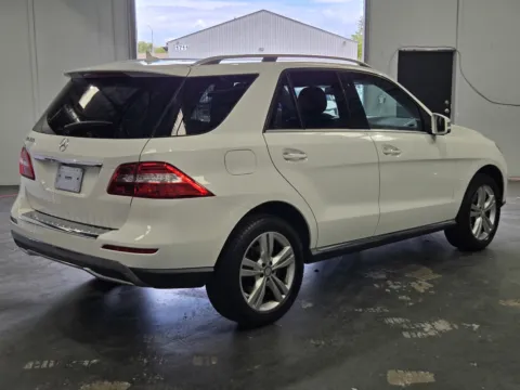 More photos of 2015 Mercedes-Benz M-Class ML 350 at Premium Autos - Norco, CA