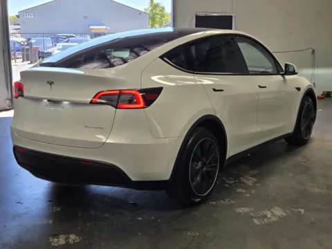 More photos of 2023 Tesla Model Y at Premium Autos - Norco, CA