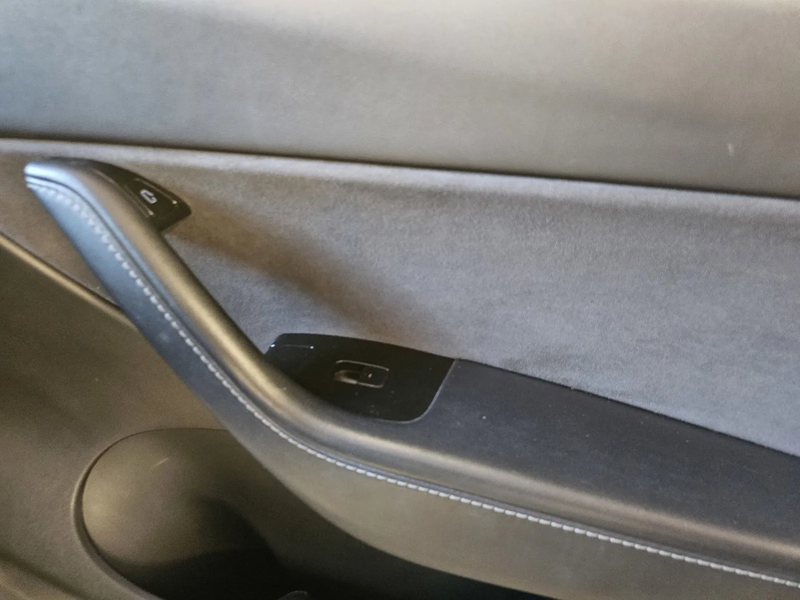 Tesla Model Y photo 6