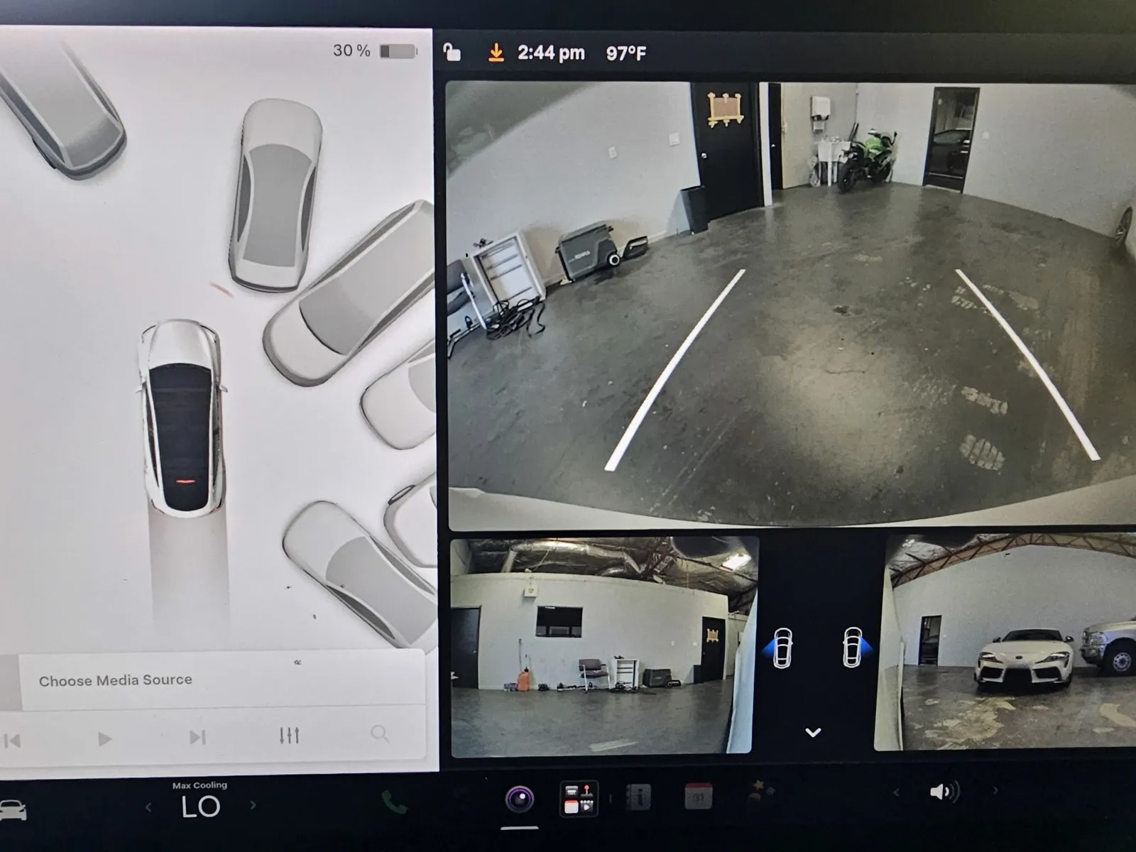 Tesla Model Y photo 19