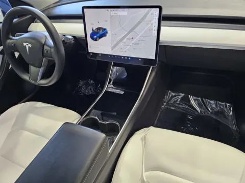 More photos of 2021 Tesla Model Y Long Range at Premium Autos - Norco, CA