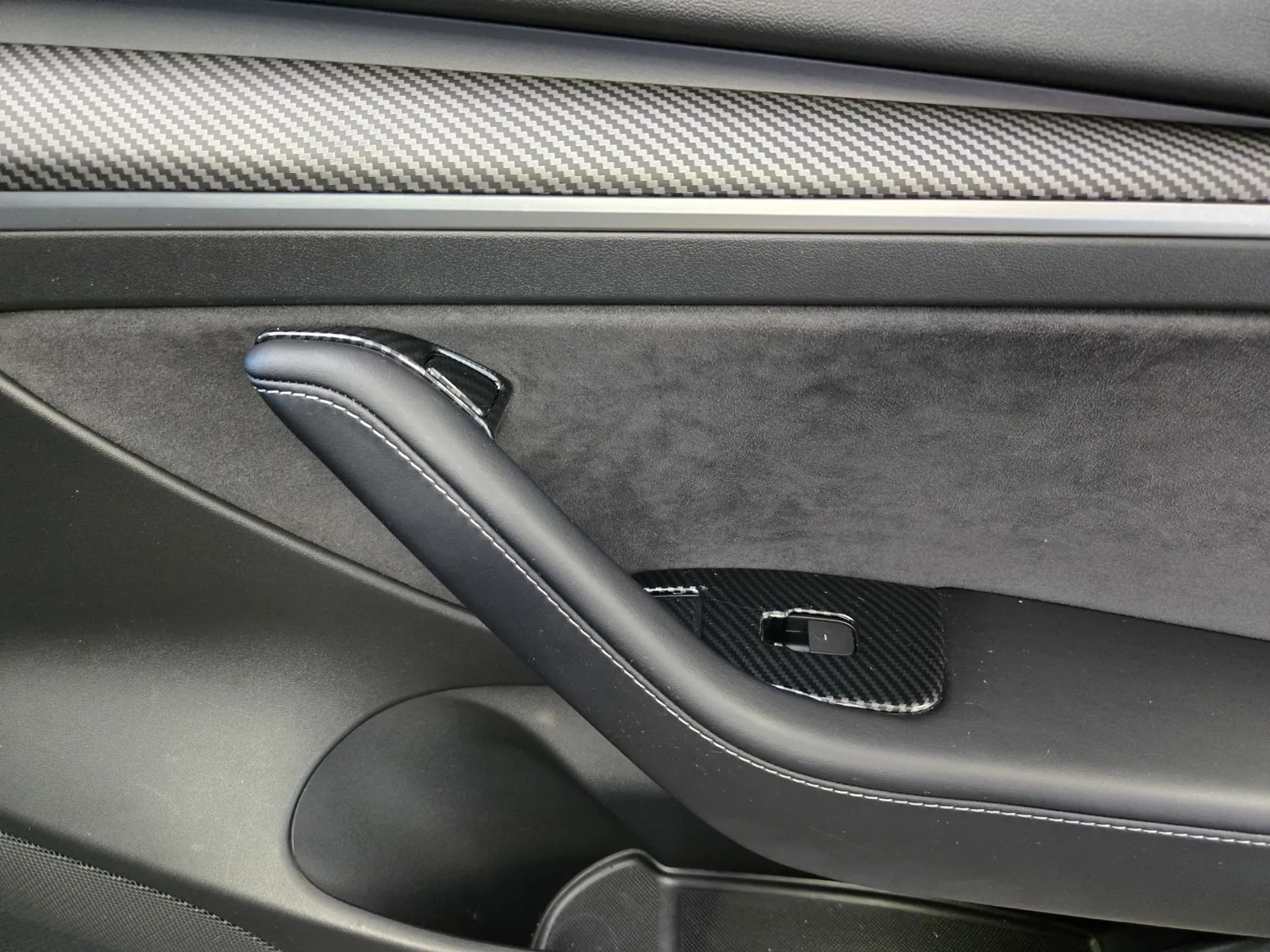 Tesla Model 3 photo 6