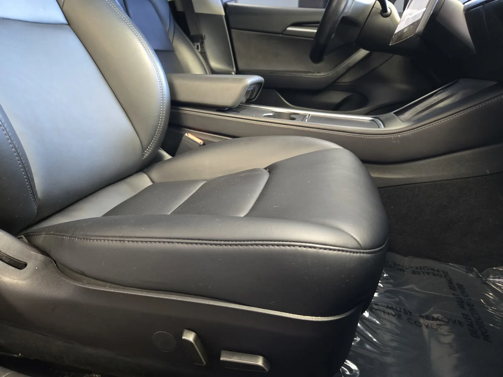 Tesla Model 3 photo 7