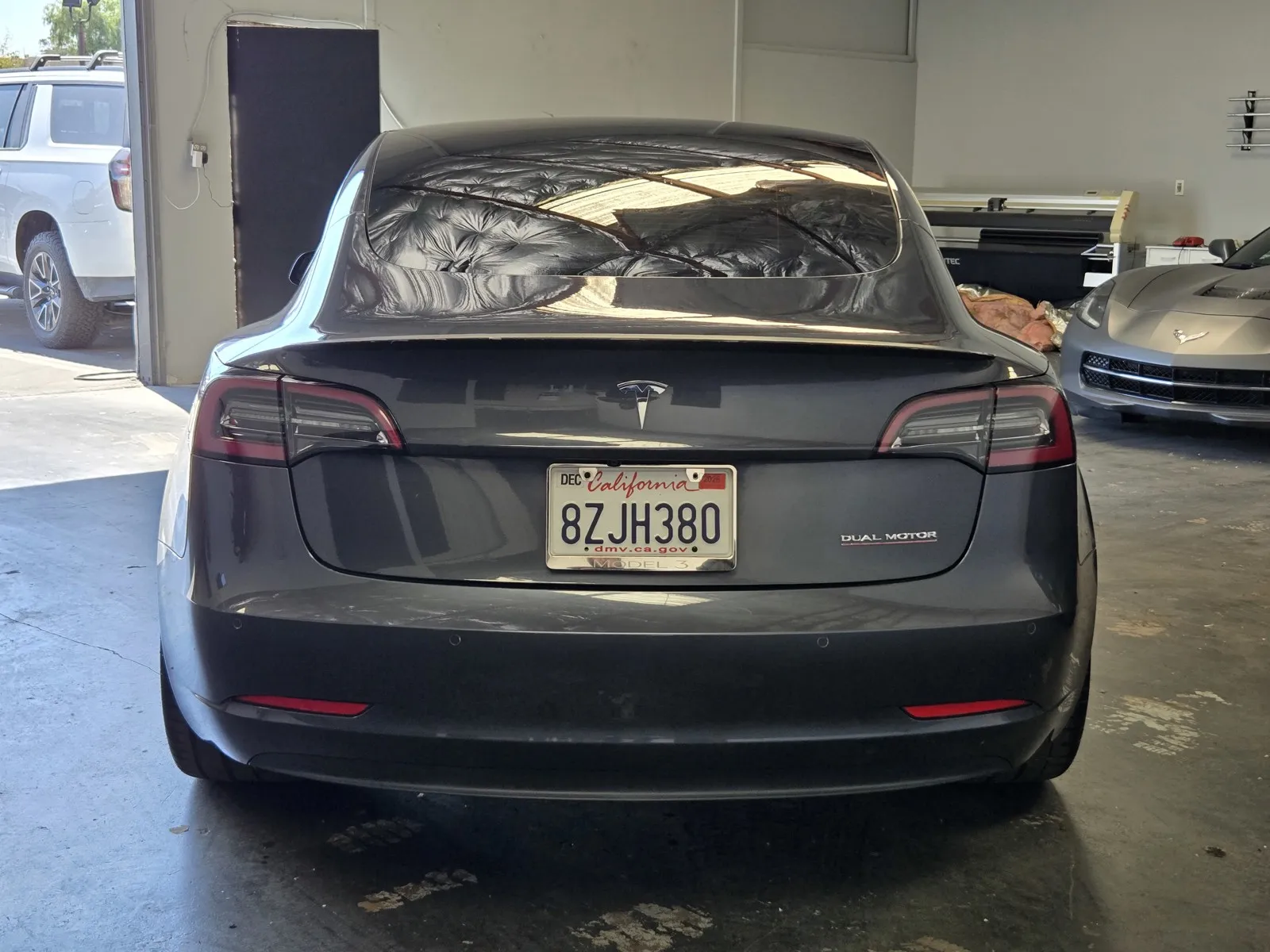 Tesla Model 3 photo 3
