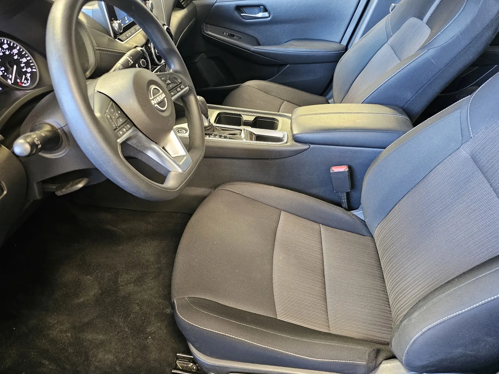 Nissan Sentra photo 14