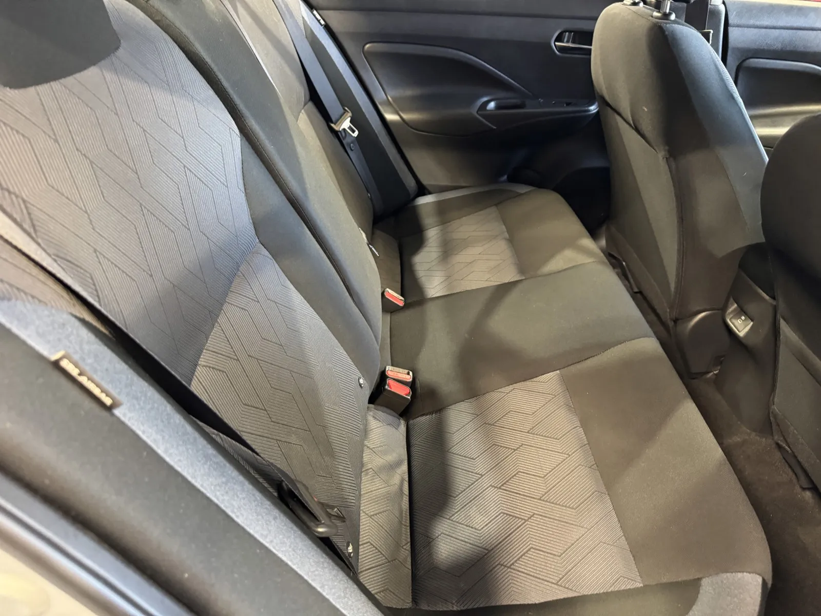 Nissan Versa photo 7