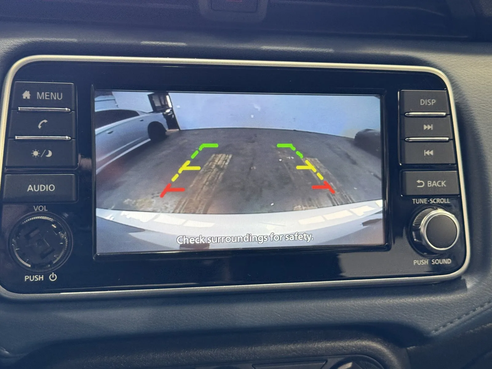 Nissan Versa photo 13