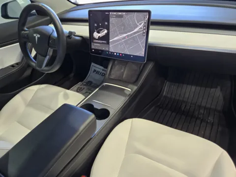 More photos of 2021 Tesla Model 3 Standard Range Plus at Premium Autos - Norco, CA