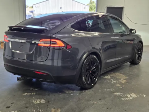 More photos of 2018 Tesla Model X at Premium Autos - Norco, CA