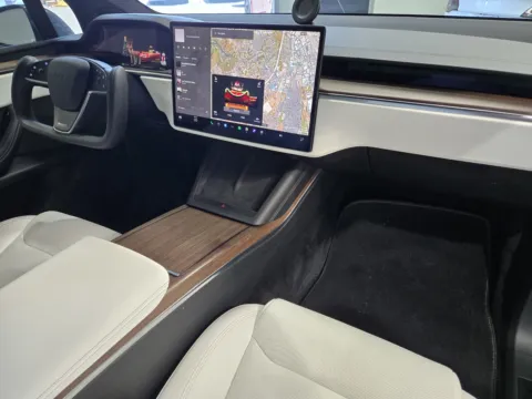 More photos of 2023 Tesla Model X at Premium Autos - Norco, CA
