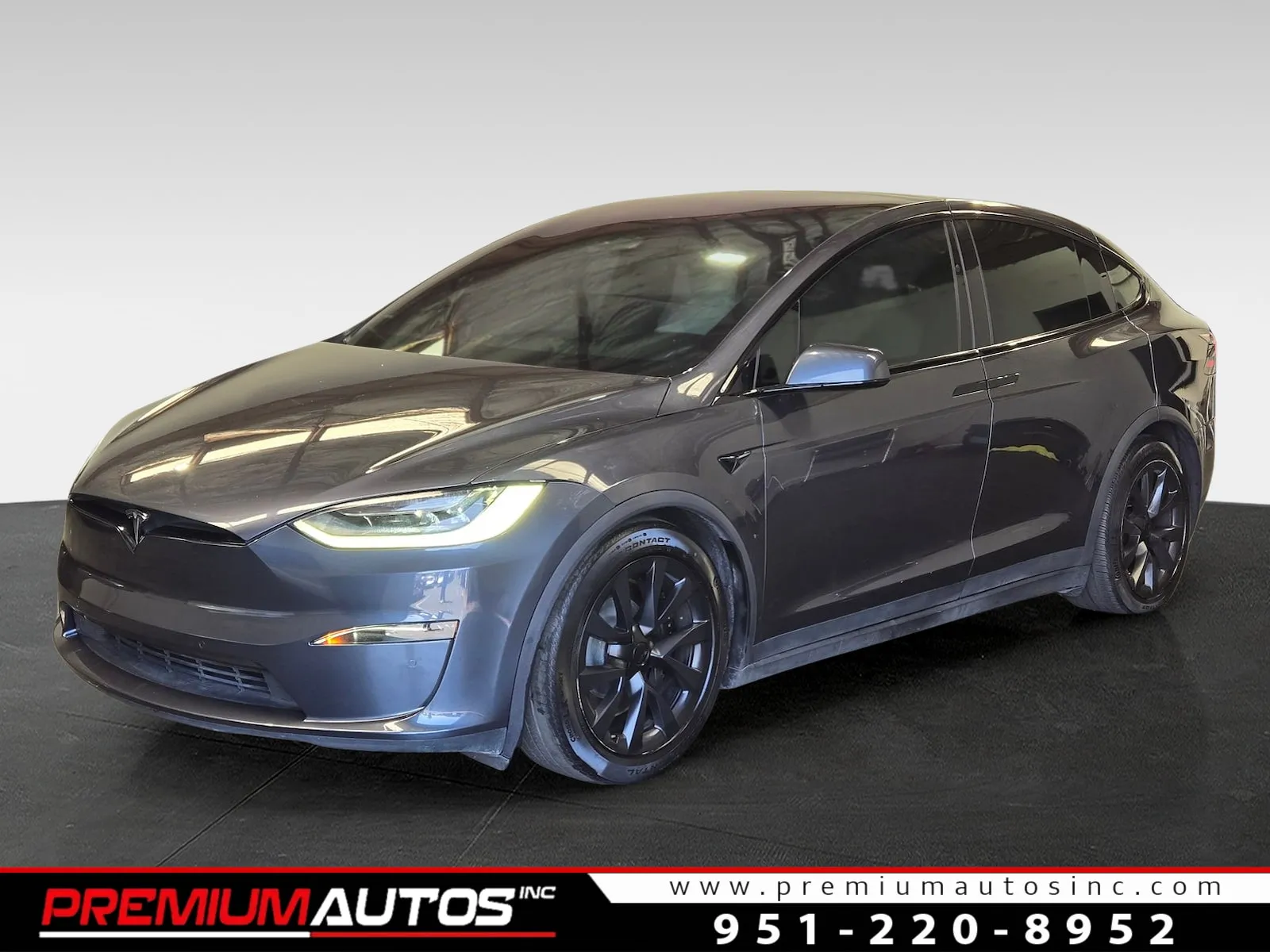 2023 Tesla Model X Long Range's photo