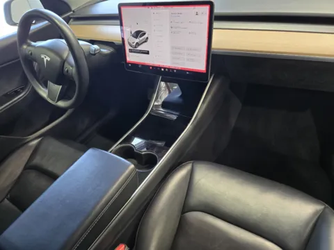 More photos of 2020 Tesla Model Y Long Range at Premium Autos - Norco, CA