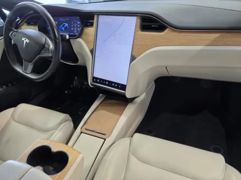 More photos of 2020 Tesla Model S LONG RANGE PLUS at Premium Autos - Norco, CA